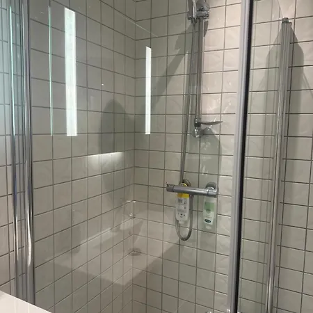 Stylish 2br With Patio And Smart Tv - 10 Min To Bryggen Bergen